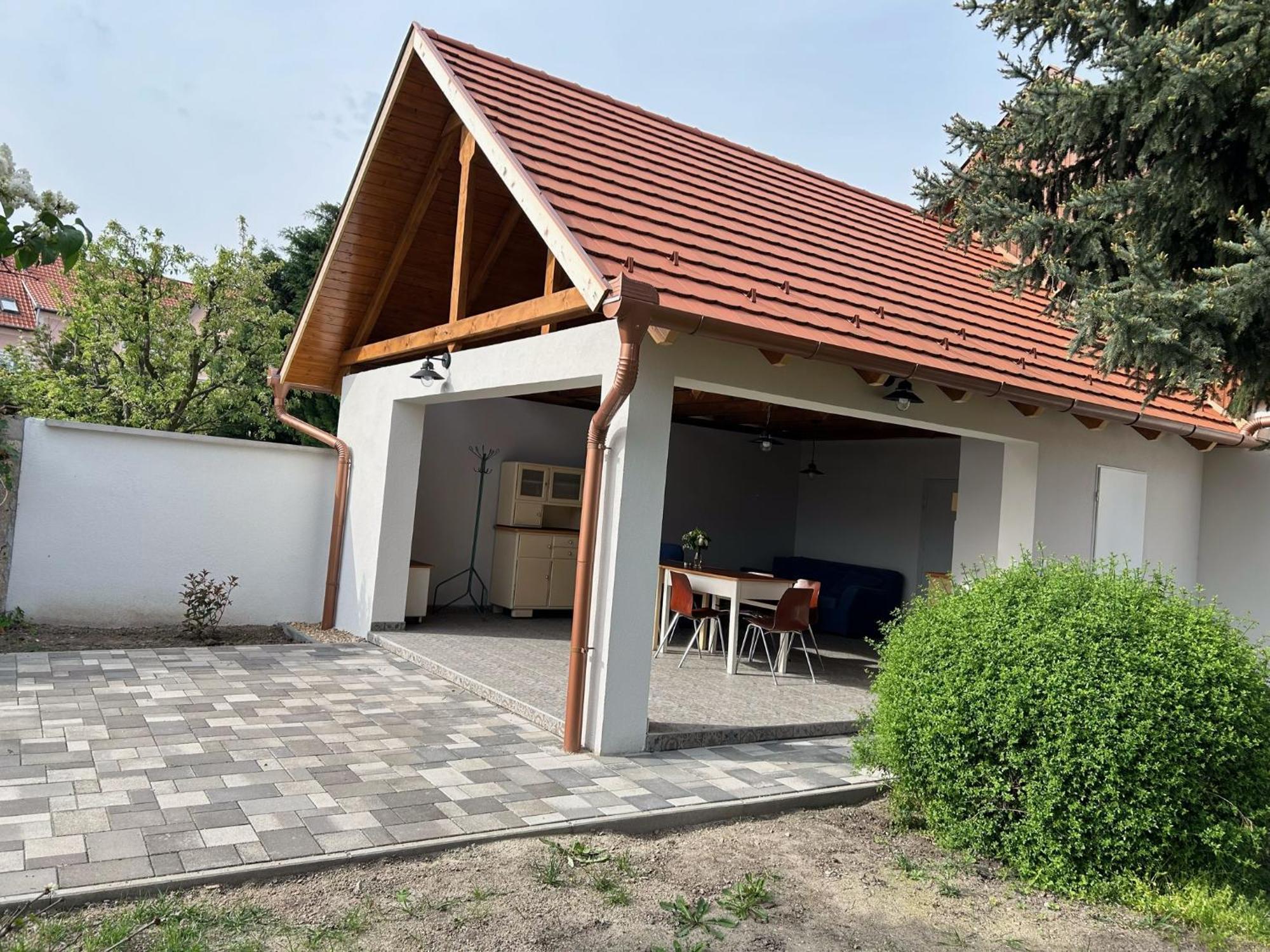 Galeria Vendeghaz Hotel Mezokovesd Ngoại thất bức ảnh